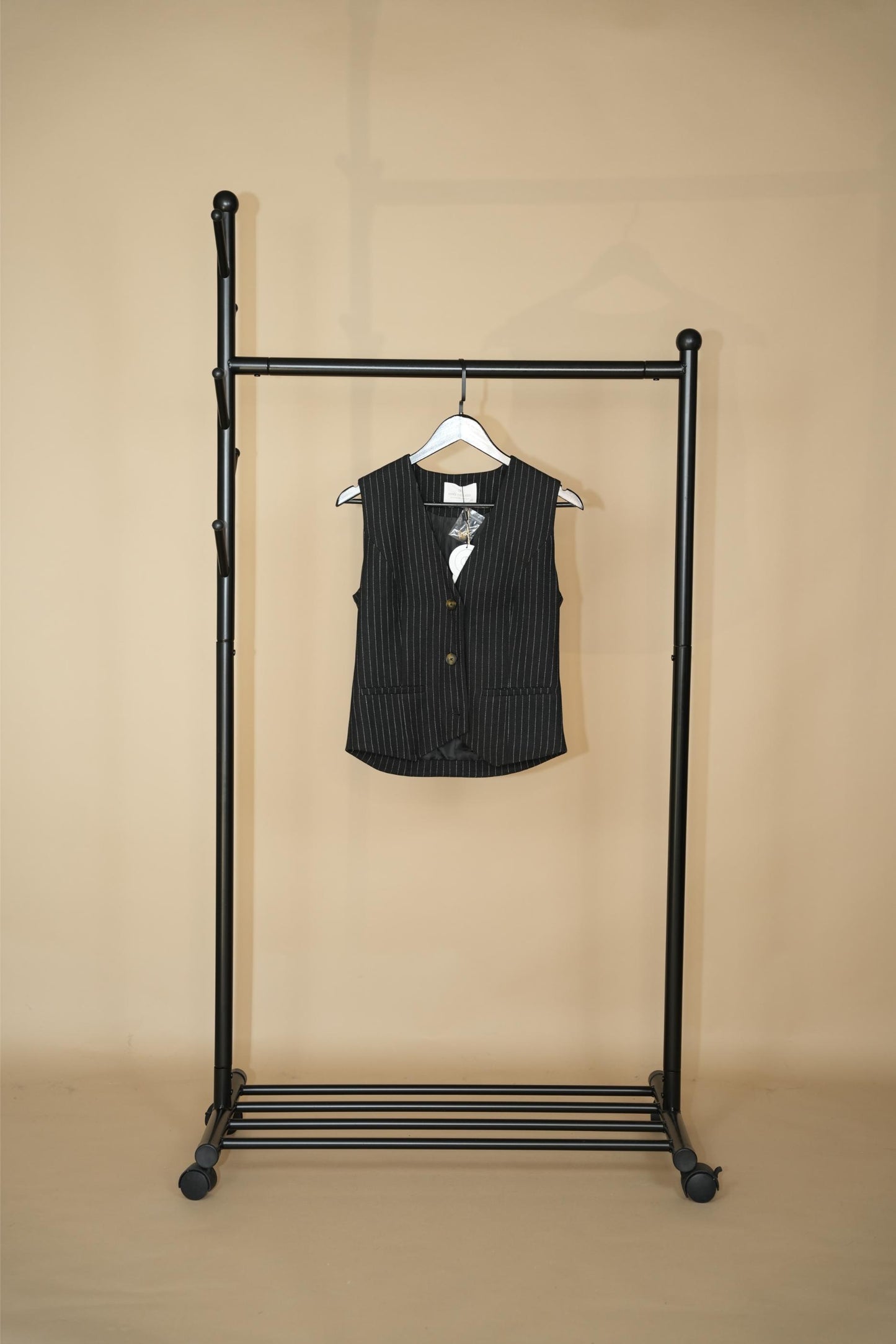 Jurre Gilet Pen Stripe - Black/white